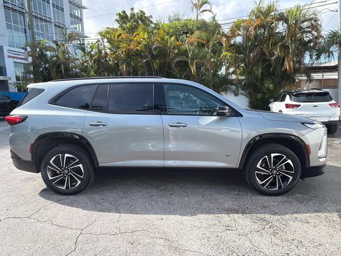 Used 2025 Buick Enclave Sport Touring w/ Power Package FWD image 7