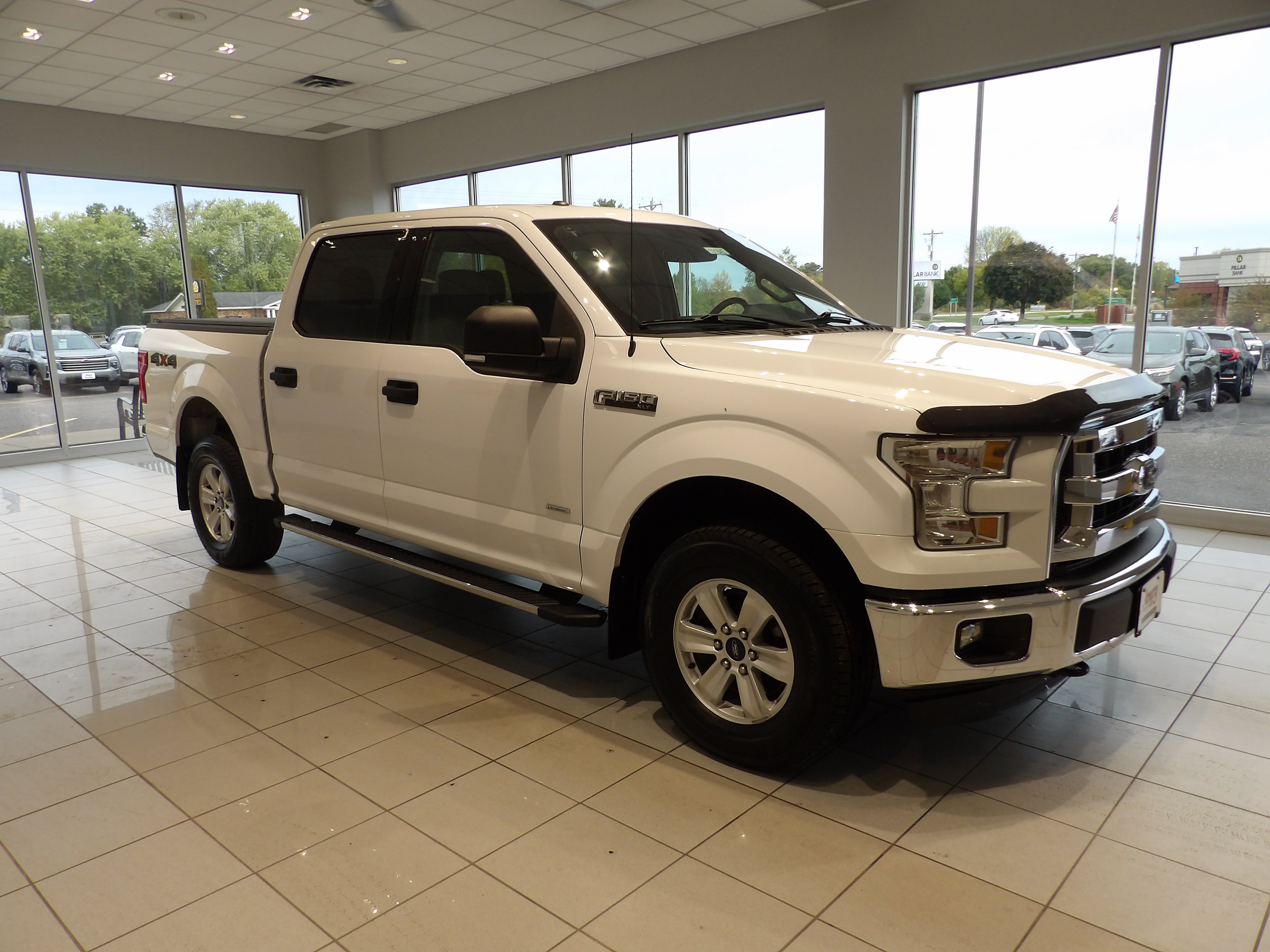 Used 2015 Ford F150 XLT w/ Equipment Group 301A Mid AWD/4WD image 3