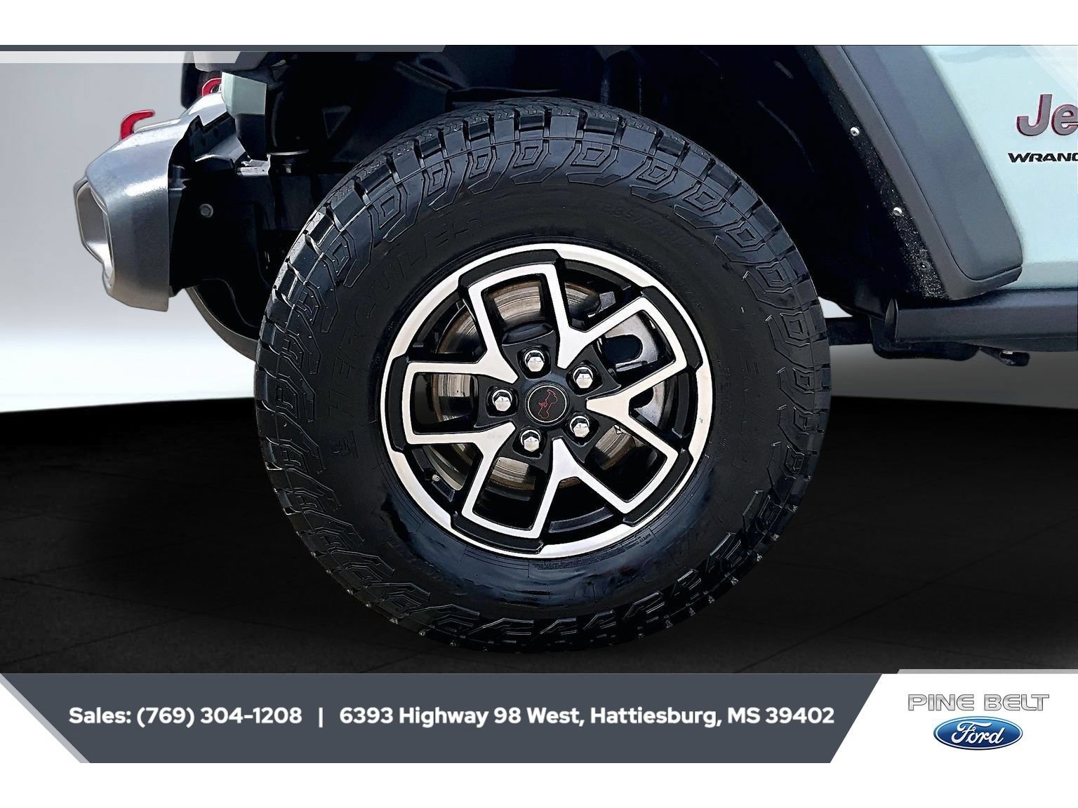 Used 2024 Jeep Wrangler Unlimited Rubicon AWD/4WD image 7