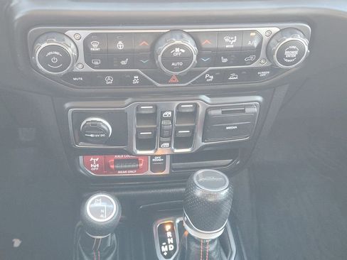 Used 2021 Jeep Gladiator Mojave image 19