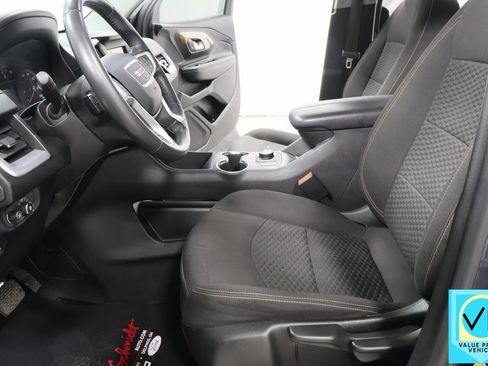 Used 2018 GMC Terrain SLE image 19