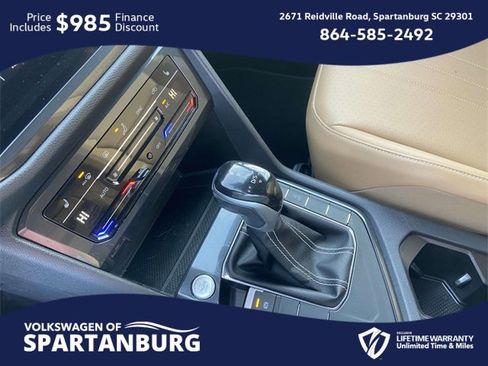 Used 2023 Volkswagen Tiguan SE image 25