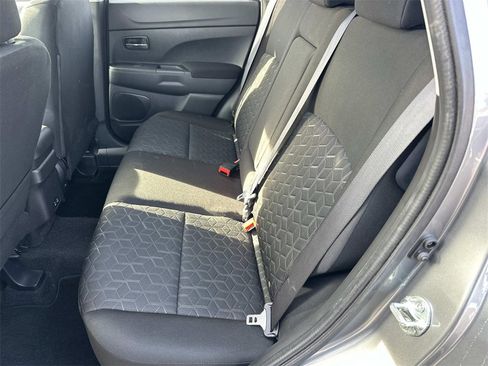 Used 2025 Mitsubishi Outlander Sport LE image 12
