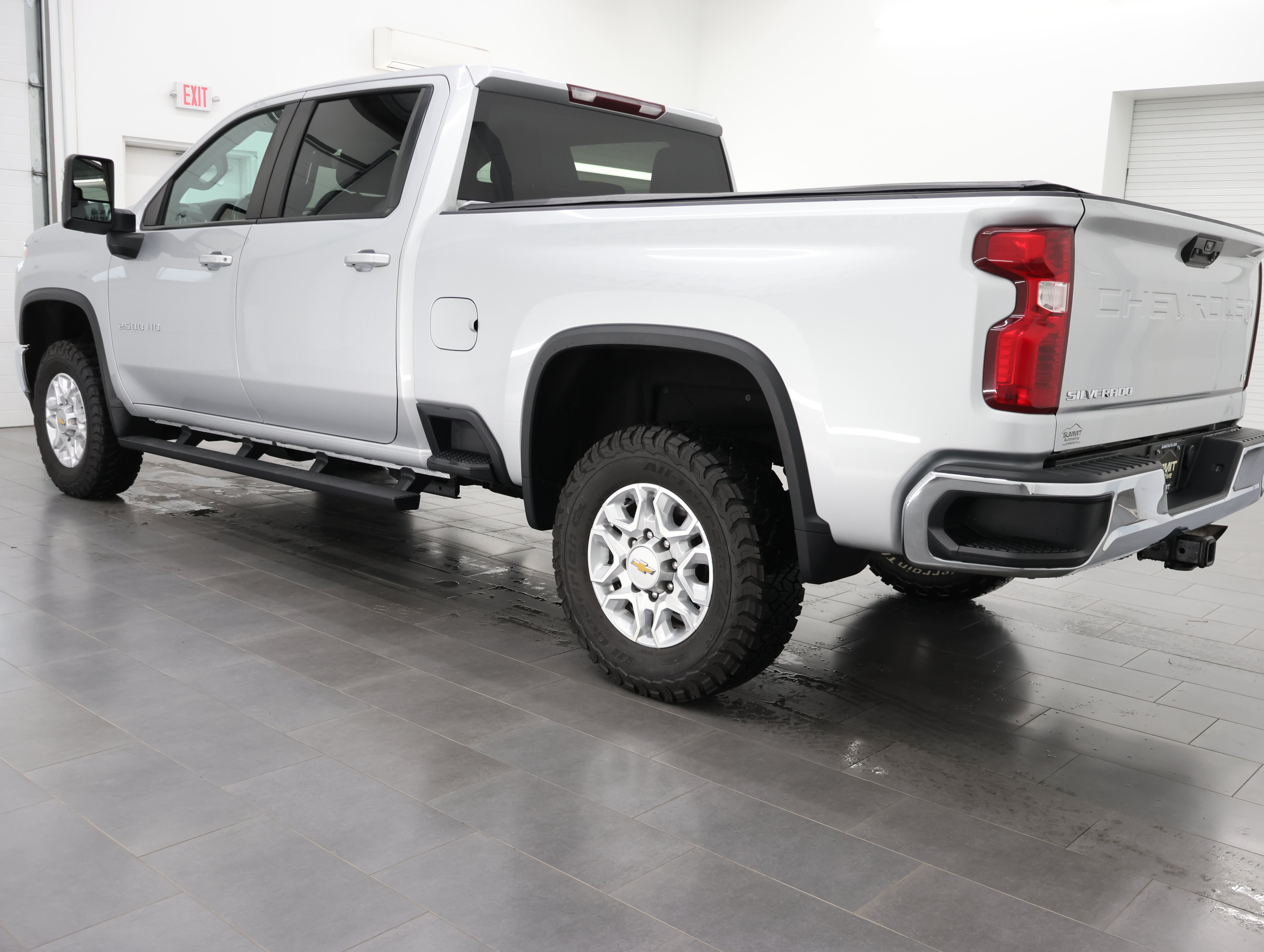 Used 2022 Chevrolet Silverado 2500 LT w/ Convenience Package AWD/4WD image 6