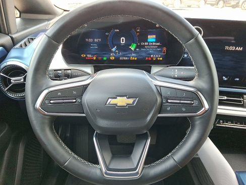 Used 2025 Chevrolet Equinox EV LT w/ Convenience Package FWD image 18