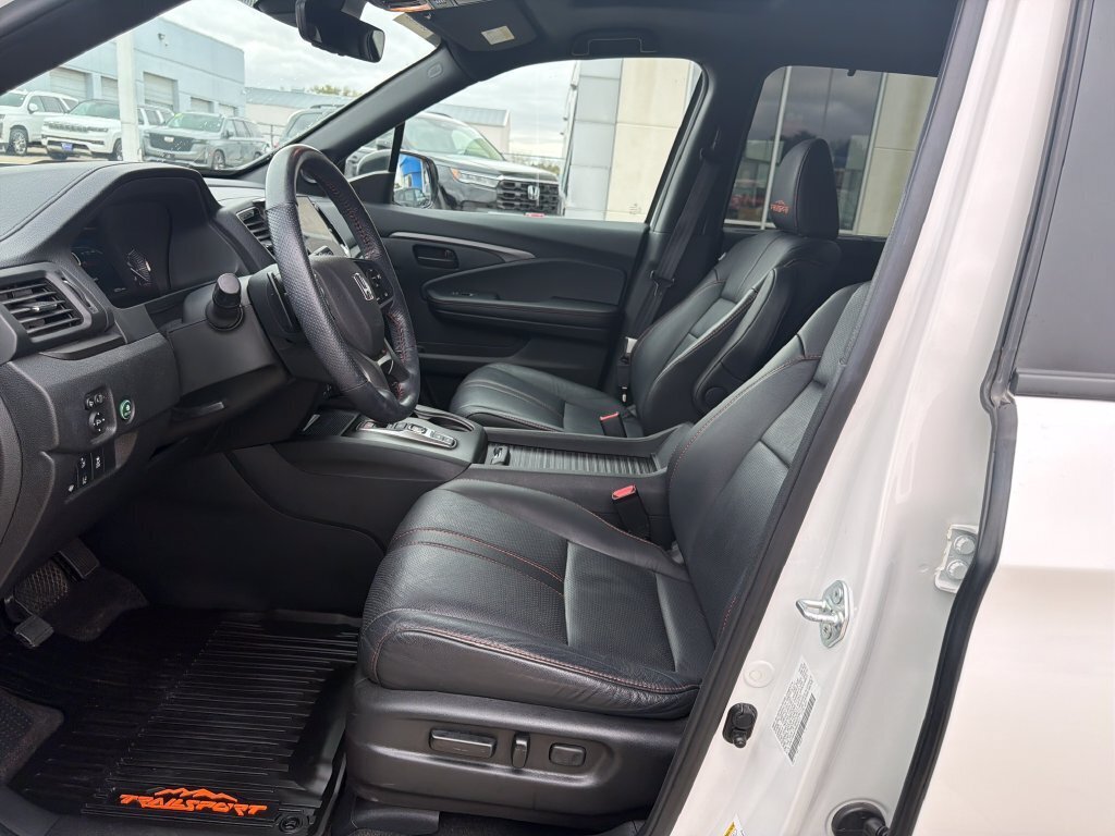 Certified 2023 Honda Passport TrailSport image 10