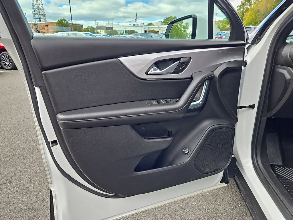 Used 2022 Chevrolet Blazer LT FWD image 11