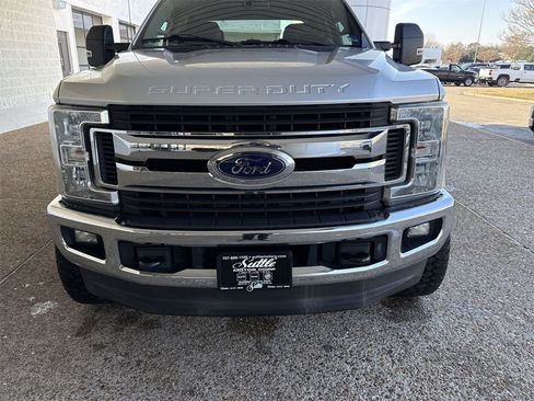 Used 2017 Ford F250 XLT w/ XLT Value Package image 30