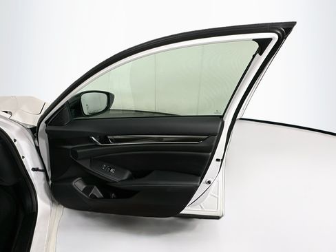 Used 2022 Honda Accord Sport image 29
