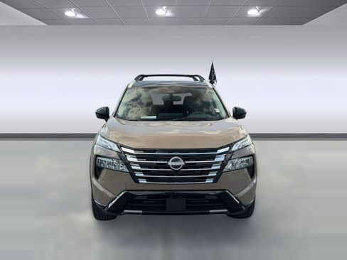 Certified 2025 Nissan Rogue Platinum FWD image 10