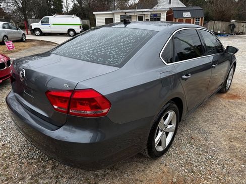 Used 2012 Volkswagen Passat 2.5 SE FWD image 5