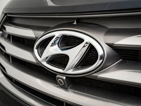 Used 2017 Hyundai Santa Fe Sport image 3