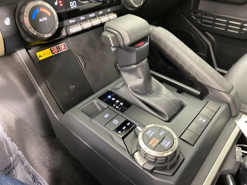 Used 2024 Toyota Tacoma TRD Off-Road w/ TRD Off Road Upgrade Package image 21