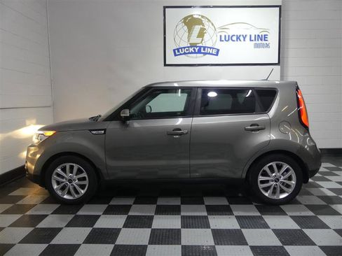 Used 2017 Kia Soul + w/ Primo Package image 7