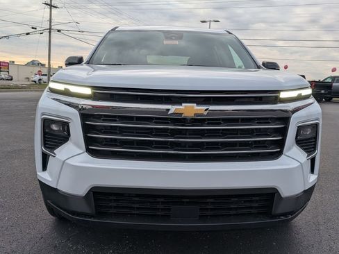 New 2026 Chevrolet Traverse High Country w/ LPO, Floor Liner Package image 2