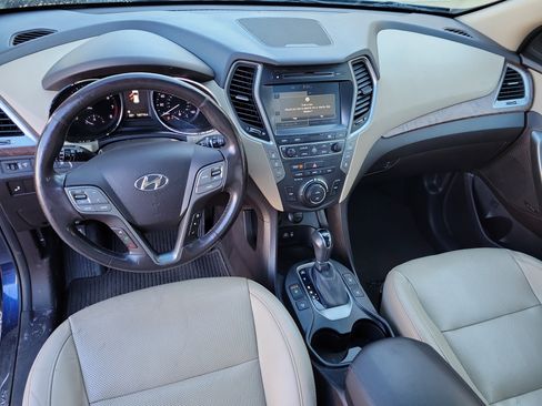 Used 2017 Hyundai Santa Fe SE Ultimate image 14