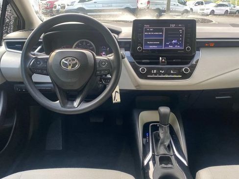 Used 2022 Toyota Corolla LE FWD image 8