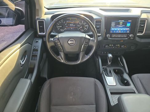 Certified 2022 Nissan Frontier SV RWD image 18