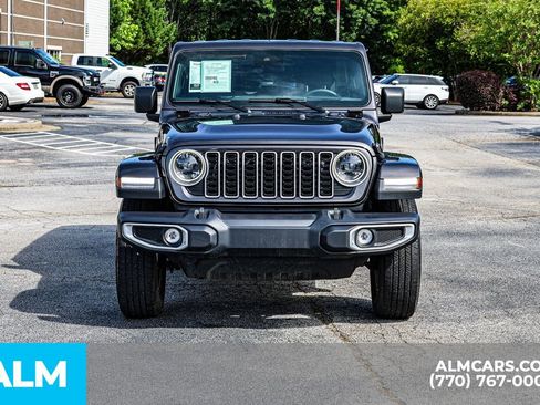 Used 2025 Jeep Wrangler Unlimited Sahara AWD/4WD image 11