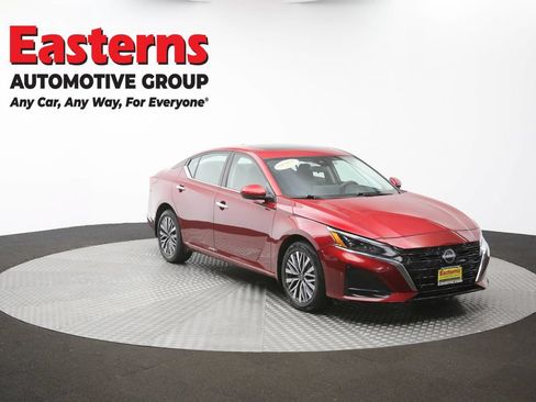 Used 2023 Nissan Altima 2.5 SV w/ SV Premium Package AWD/4WD image 51