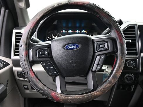 Used 2018 Ford F150 XLT w/ Equipment Group 302A Luxury AWD/4WD image 16
