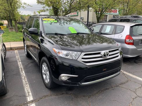Used 2013 Toyota Highlander Plus AWD/4WD image 1