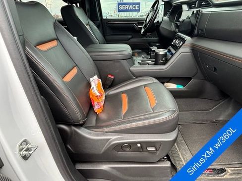 Used 2023 GMC Sierra 1500 AT4 w/ AT4 Premium Package AWD/4WD image 10