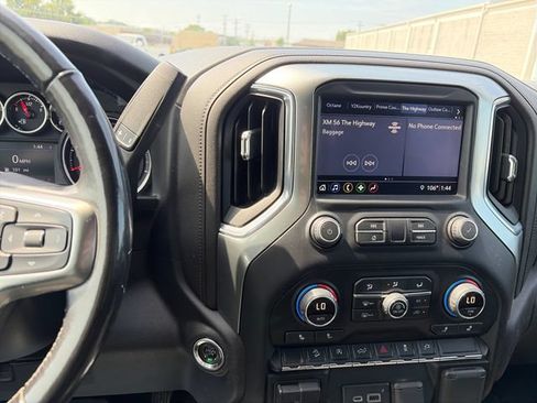 Used 2019 Chevrolet Silverado 1500 LT Trail Boss AWD/4WD image 33