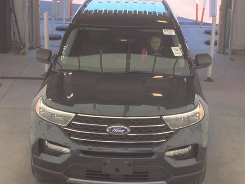 Used 2023 Ford Explorer XLT w/ Equipment Group 202A image 8