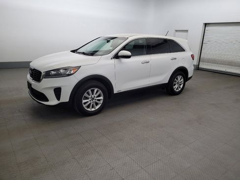 Used 2019 Kia Sorento AWD image 2