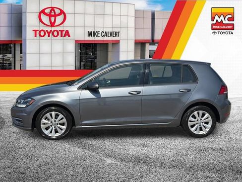 Used 2021 Volkswagen Golf 4-Door FWD image 2