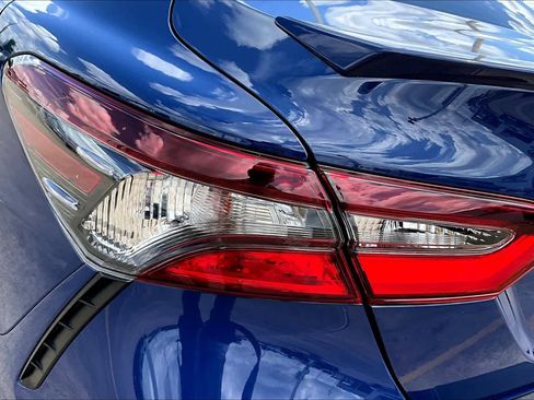 Used 2024 Toyota Camry SE image 28