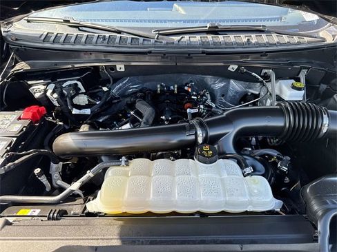 Certified 2025 Ford Expedition Active image 22