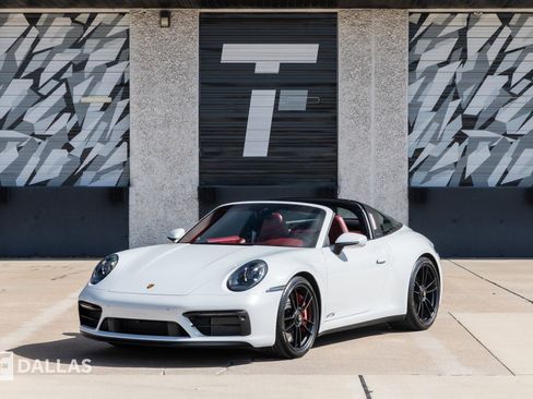 Used 2022 Porsche 911 Targa 4 GTS image 5
