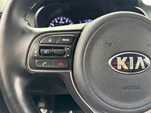 Used 2017 Kia Optima EX image 22