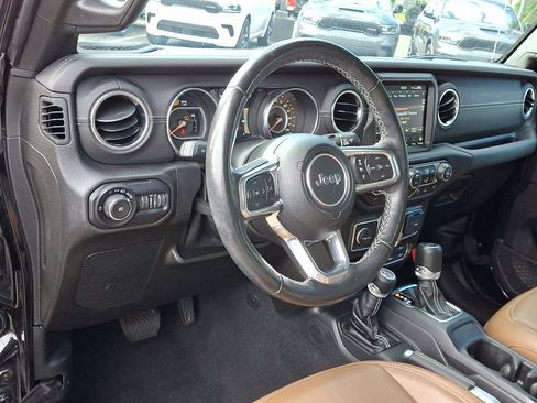 Used 2021 Jeep Wrangler Unlimited Sahara AWD/4WD image 25