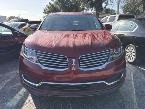 Used 2017 Lincoln MKX Select w/ Select Plus Package FWD image 2