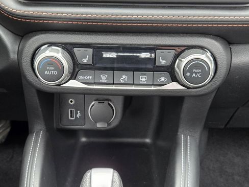 Used 2019 Nissan Kicks SR w/ SR Premium Package image 23