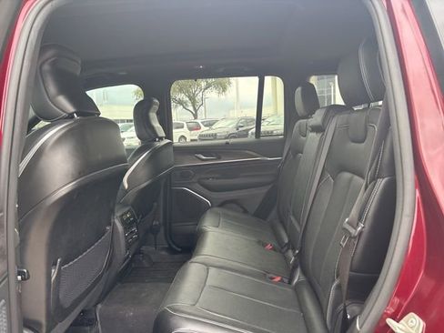 Used 2023 Jeep Grand Cherokee Overland w/ Adv Protech Group III image 12