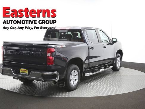 Used 2022 Chevrolet Silverado 1500 LT w/ Convenience Package II AWD/4WD image 40