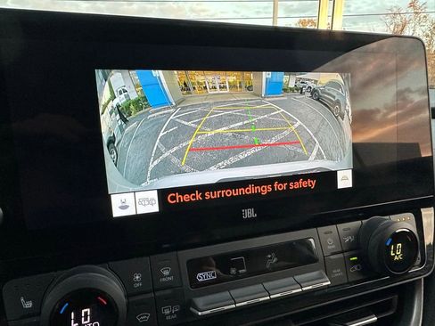 Used 2024 Toyota Grand Highlander AWD Hybrid image 28