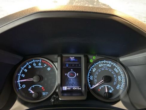 Used 2021 Toyota Tacoma TRD Pro image 98