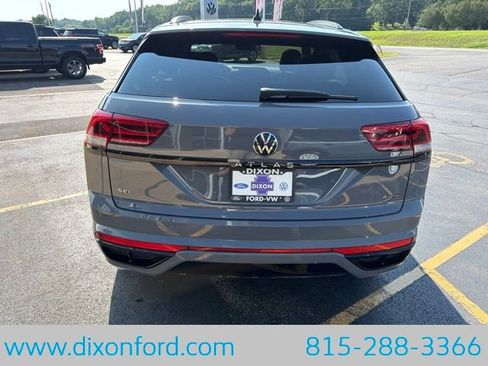 Used 2023 Volkswagen Atlas Cross Sport SEL R-Line AWD/4WD image 7