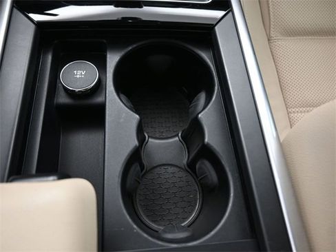 Used 2020 Jaguar XE S image 4