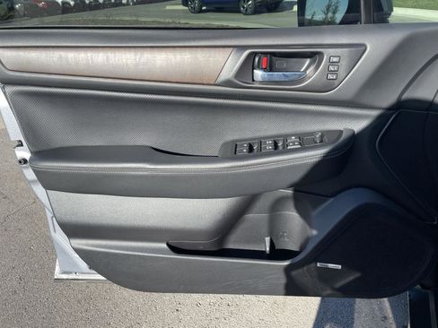 Used 2017 Subaru Outback 2.5i Limited w/ Popular Package #5 image 26