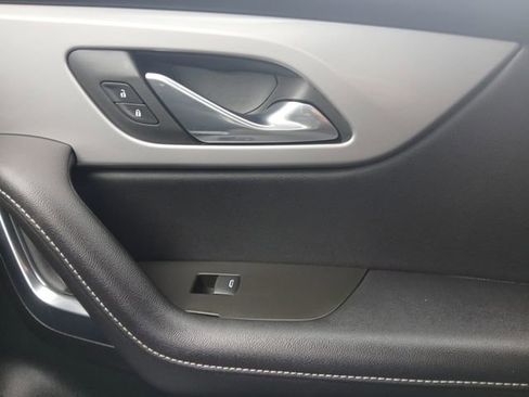 Used 2025 Chevrolet Blazer LT image 16