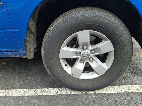 Used 2024 RAM 1500 Classic SLT image 4