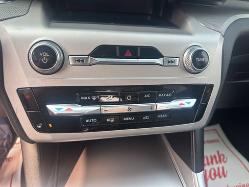 Used 2021 Ford Explorer XLT w/ Equipment Group 202A image 17