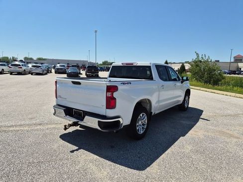 Used 2024 Chevrolet Silverado 1500 LT AWD/4WD image 5