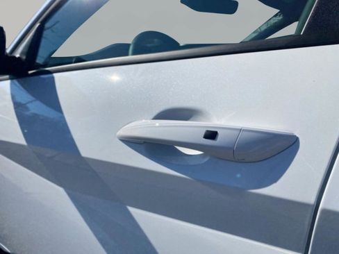 New 2026 Hyundai Elantra Sport FWD image 32